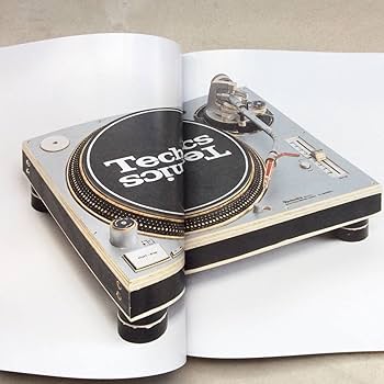 Amazon.co.jp: Tom Sachs: SPACESHIPS トムサックス 作品集（外
